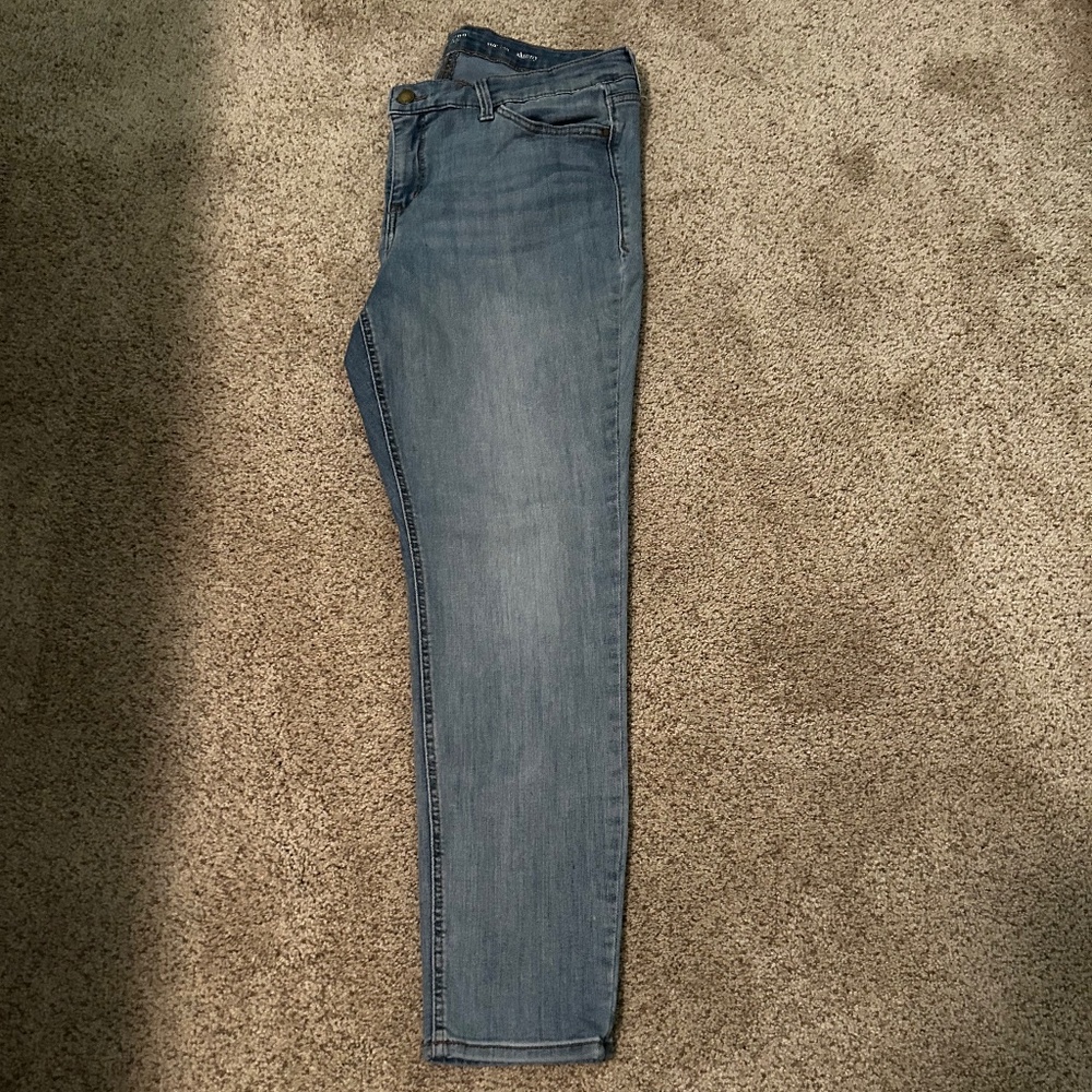 Light denim jeans